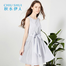 秋水伊人专柜新品2018夏装纯色简约修身条纹系带无袖连衣裙J322图片