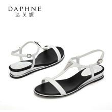 Daphne/达芙妮夏季新款休闲低跟女鞋 时尚金属装饰女凉鞋