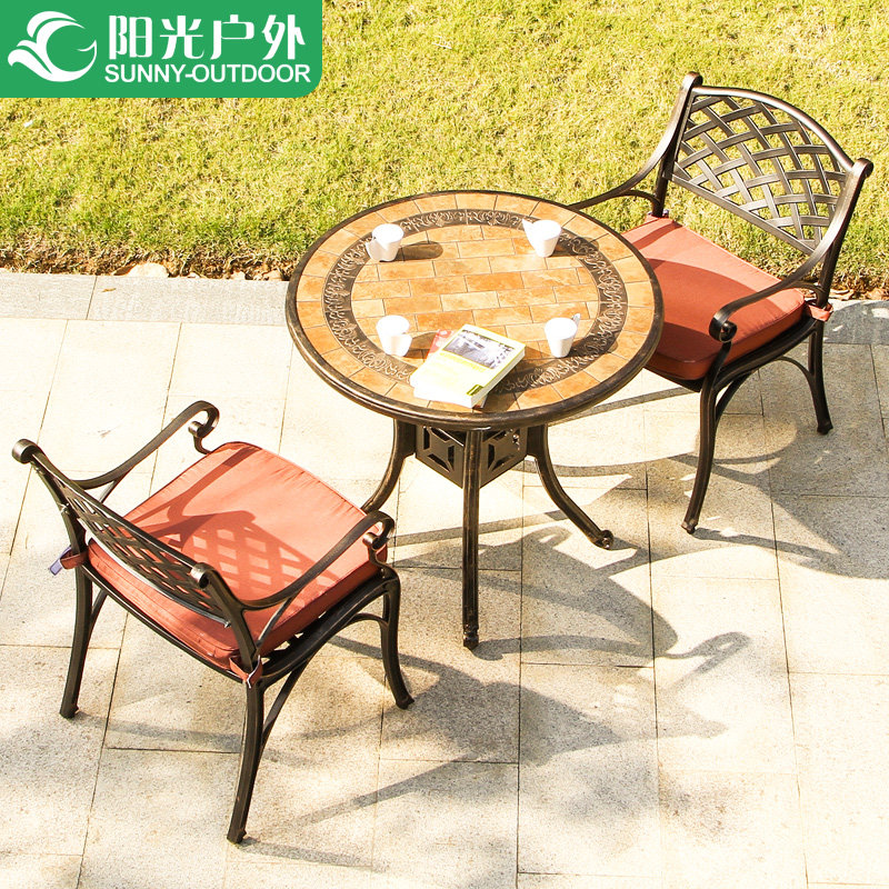 sunnyoutdoor¶̨���д���ʯС�輸����