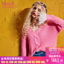 妖精的口袋旗舰店 秋装宽松绞花蕾丝拼接V领毛衣女 惊艳洛丽塔图片