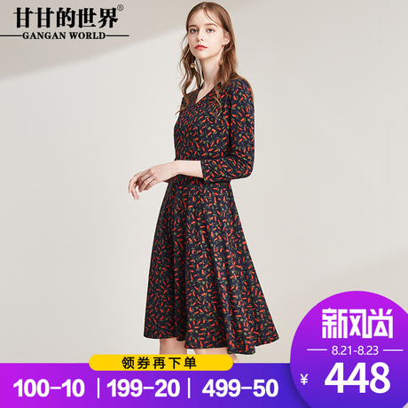甘甘的世界大码妈妈装2018秋装新款时尚印花中长款修身连衣裙女商品大图