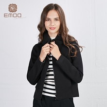 Emoo杨门女装冬季新品纯色高领长袖修身短款外套64W162069图片
