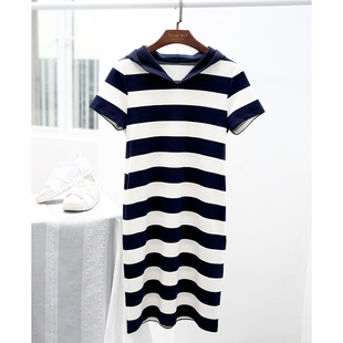 条纹连衣裙 条纹连衣裙配什么外套 条纹连衣裙