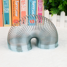 弹簧圈 塑料弹力圈 机灵鬼 会下楼梯 弹簧 彩虹圈金属美国Slinky