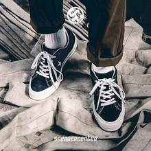 One Converse匡威 黑色低帮翻毛皮运动休闲滑板鞋 Star 158369C