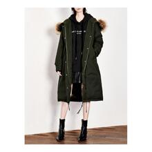 预售 Mo＆Co．/摩安珂 暗绿色貂毛连帽女士羽绒服图片