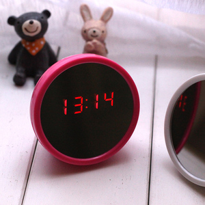 闹钟创意电子迷你夜光简约可爱床头个性懒人学生用智能卡通静音小