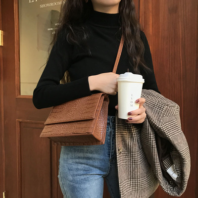 包包女2018韩版新款ins时尚简约百搭鳄鱼纹小方包复古单肩斜挎包