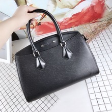 【正品现货】LV/路易威登黑色水波纹Soufflot中号女士手袋M94375
