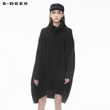 sdeer圣迪奥女简约个性剪裁设计嵌线装饰时尚高领针织衫S18483536图片