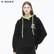sdeer圣迪奥女酷感休闲字母印胶创意拼接连帽上衣S18482291图片