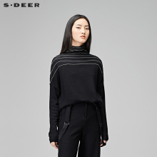 sdeer圣迪奥2017冬装新款简约字母高领落肩条纹针织衫女S17483557图片