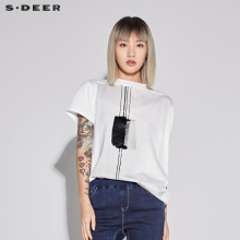 sdeer圣迪奥女装简约素白一字肩抽象印胶短袖T恤S18280178图片