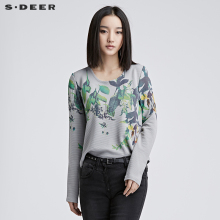 sdeer圣迪奥女装2018冬装细腻笔触勾勒草木印花上衣T恤S16480259图片