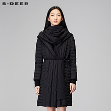 sdeer圣迪奥2018冬新品时尚设计短款系腰连帽羽绒服女S17482443图片