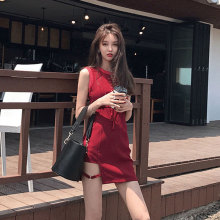 红裙女度假海边沙滩裙夏泰国旅游超火ins显瘦连衣裙小个子海滩裙