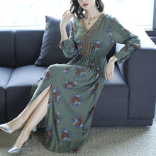 洋气大码印花夫人连衣裙女秋季2018新款高贵气质藏肉减龄打底裙冬