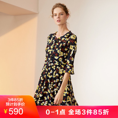 玖姿奥莱2018秋装新款休闲网纱印花中长款连衣裙女显瘦商品大图