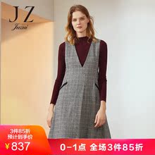 J玖姿奥莱2018冬装V领粗花呢细格纹无袖斜插袋外搭连衣裙女图片