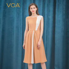 VOA41姆米真丝重磅白驼相间不对称拼接育克褶圆领包袖过膝连衣裙图片