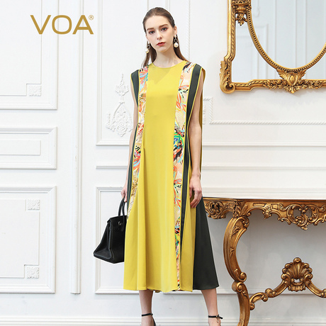 VOA36姆米流光黄重磅真丝印花无袖圆领中腰大摆连衣裙A151商品大图