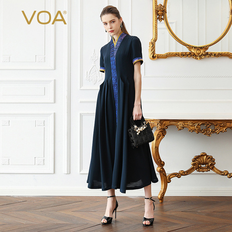 VOA41姆米重磅真丝靛青立体褶皱撞色拼接半高领套头长连衣裙A391商品大图
