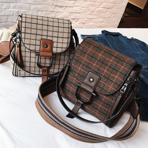 毛呢大容量百搭手提斜挎包