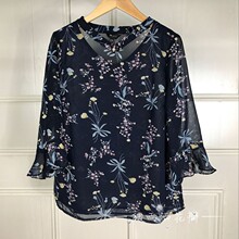 拉夏贝尔7m国内代购春装新款碎花雪纺荷叶袖打底衫上衣女70010718图片