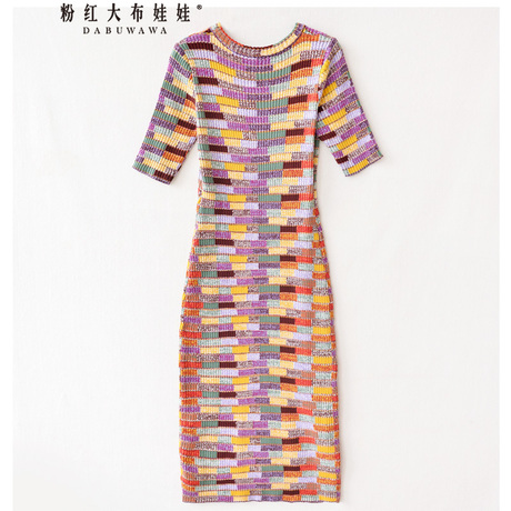 粉红大布娃娃时尚彩虹色修身针织连衣裙商品大图