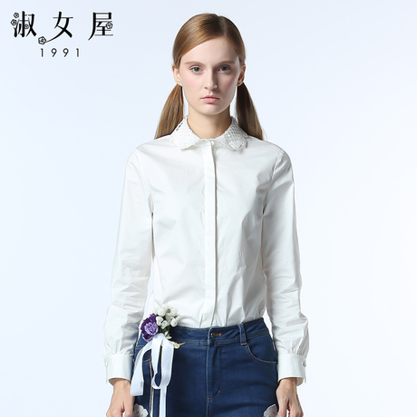 淑女屋2018年冬季新款修身柔软圆领绣花娄空米白色绣花领上衣商品大图