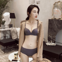 无钢圈舒适简约少女内衣套装 小胸聚拢收副乳3 4上薄下厚无痕文胸