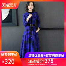 隆缘裳2018冬装新款复古格子长款大摆裙半高领系带收腰连衣裙3939图片