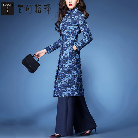 首尚格释2018冬装新款女装复古立领修身中长款蕾丝印花羽绒服商品大图
