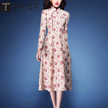 首尚格释秋冬女2018新款中长款修身气质a字裙复古印花蕾丝连衣裙图片