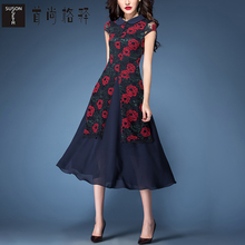 首尚格释女装2018夏装新款收腰显瘦蕾丝印花娃娃领中长款连衣裙女图片