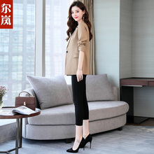 秋装2018新款韩版时尚百搭一粒扣女士职业小西装女装短款西服外套图片