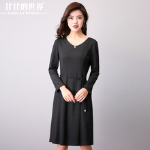 连衣裙女V领长袖2017秋冬新款甘甘的世界纯色显瘦中长款打底裙女图片