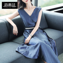 海青蓝2018夏装新款女装V领无袖漏背个性气质收腰显瘦连衣裙01521图片