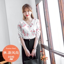 桔熊秋装韩版气质碎花系带松紧袖v领上衣女大码AB7643图片