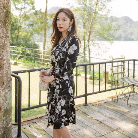 桔熊优惠春装韩版花朵印花收腰系带长袖V领连衣裙女大码DA5406商品大图