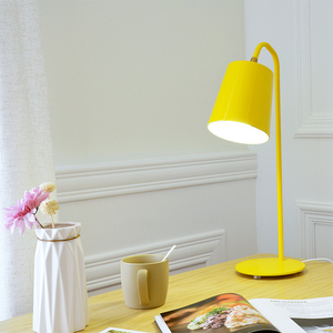 北欧学生书桌床头灯