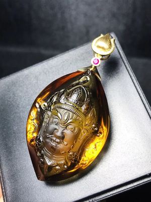 18k金镶嵌黄水晶吊坠多少钱