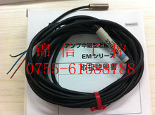 080 005 054 030 038 KEYENCE接近开关EM