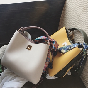 撞色水桶包女包丝巾包包