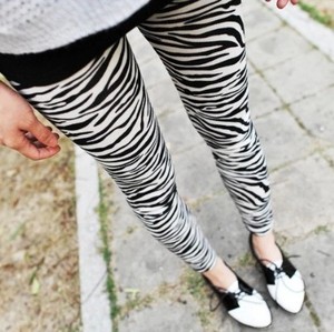 春秋韩版打底裤女黑白撞色斑马纹时尚个性百搭修身显瘦九分裤子