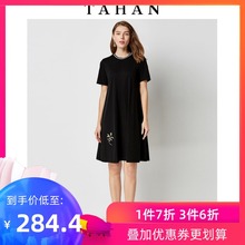 太和春夏新款 黑色连衣裙女圆领刺绣休闲女裙TAH21E373 TAHAN