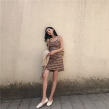 2019流行裙子女夏装新款韩版chic修身显瘦复古裙格子吊带裙连衣裙