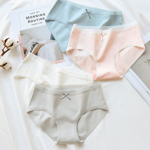 简约蕾丝边全棉无痕内裤