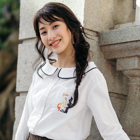 茵曼旗舰店棉麻女装2018春装新款娃娃领纯棉绣花宽松长袖衬衣衬衫商品大图