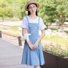怪兽背带裙少女2018新款夏季韩版中长款学生牛仔吊带裙女两件套图片